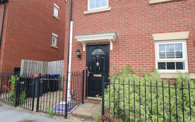 Pavement House