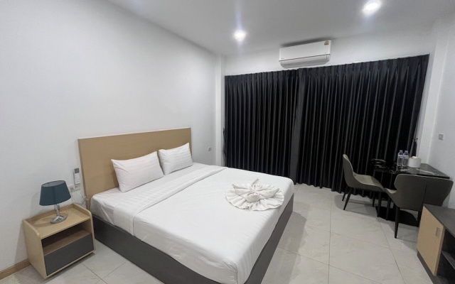 Lucky Residence Phuket T&P