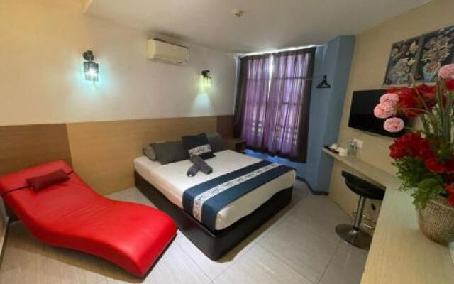Dolphin Hotel