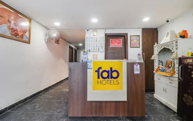 Oyo Townhouse 1126 Super 8