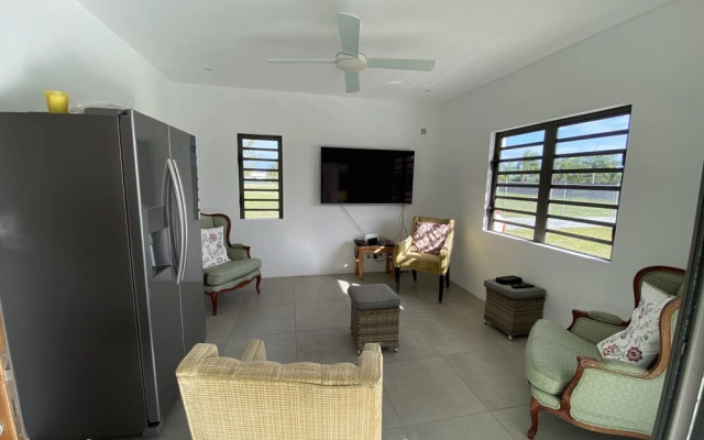 Charming 4-bed Villa in Beau Vallon