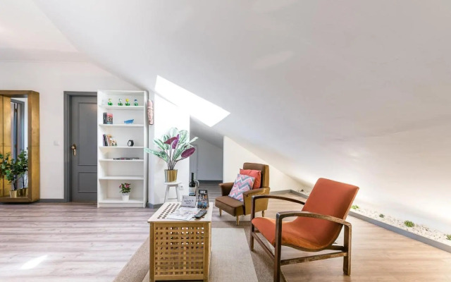 Guestready - Red Stripes