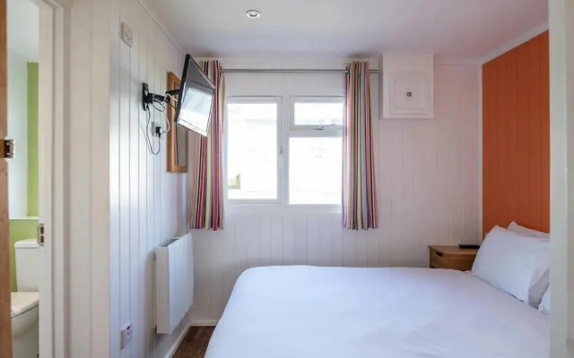 Whitecliff Bay Holiday Park