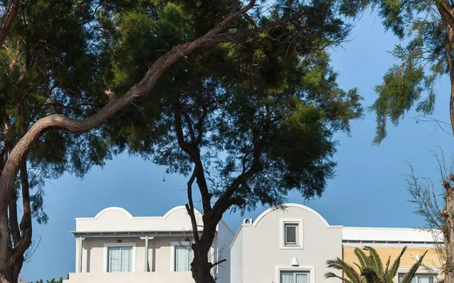 Memories Beach Hotel
