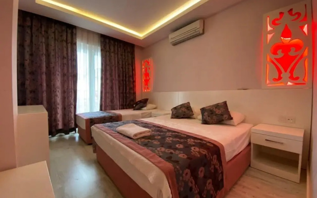 Beachway Hotel Side