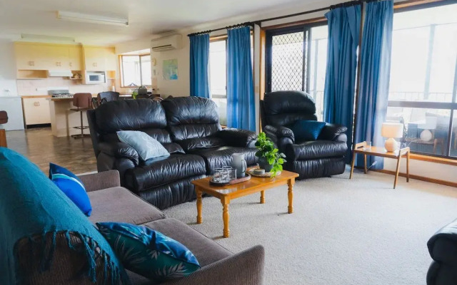 Bruces Waterside Units