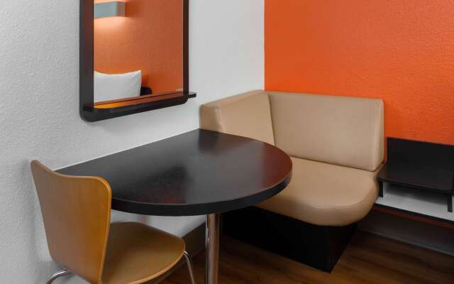 Motel 6 Carpinteria, CA - Santa Barbara - South