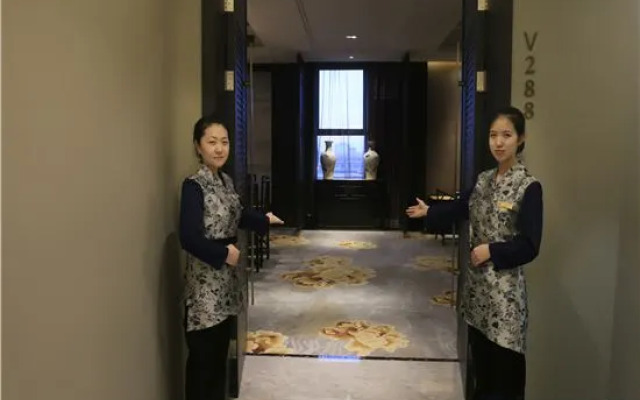 Fengze Business Hotel