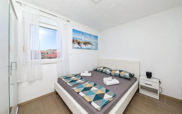 Amazing Apartment in Kastel Luksic With 1 Bedrooms and Wifi