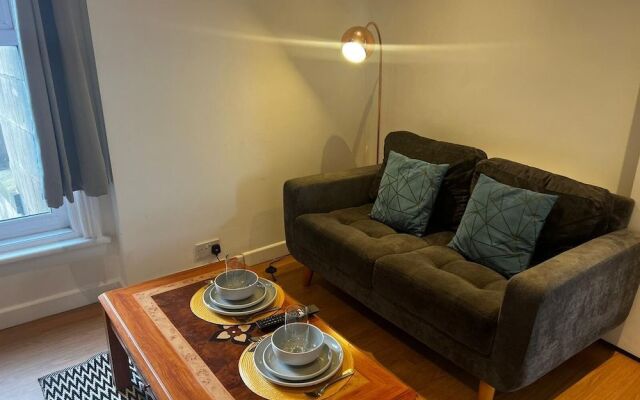 Stay With Empire - Tyldesley Rd