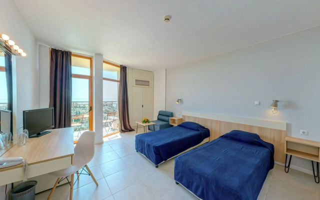 Sunrise Hotel