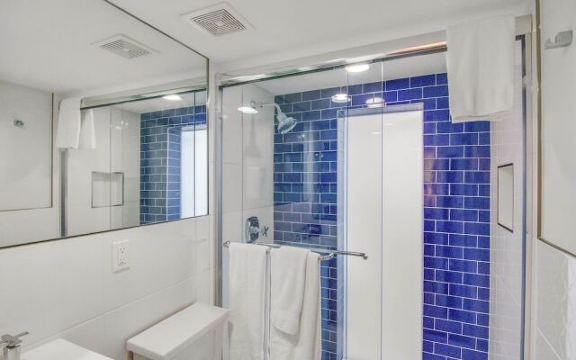 Delray Beach Getaway Minutes to Beach & More!