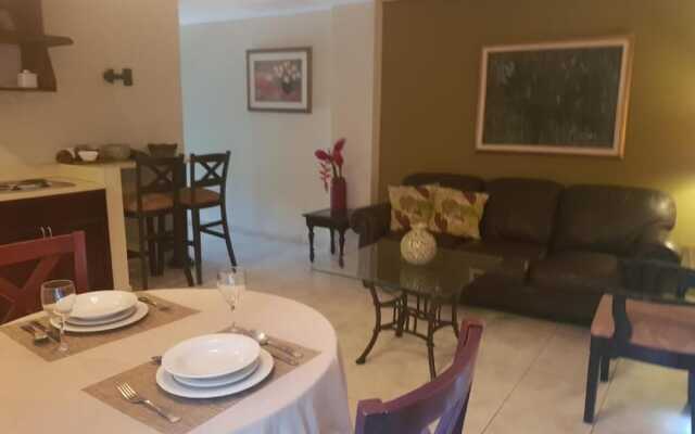 Los Altos Apartments & Studios