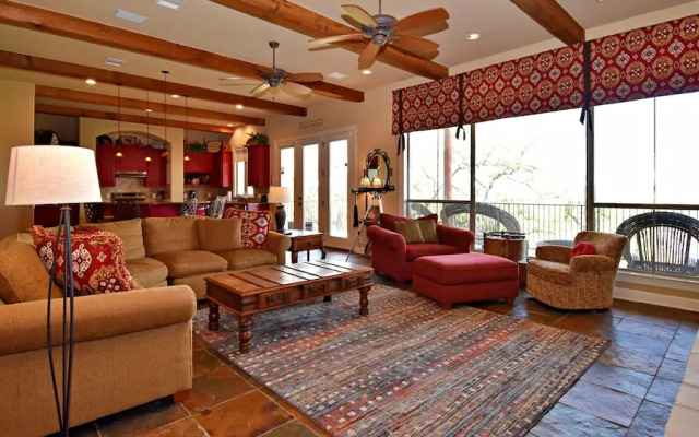 Pet-friendly Oasis in Gated Community!