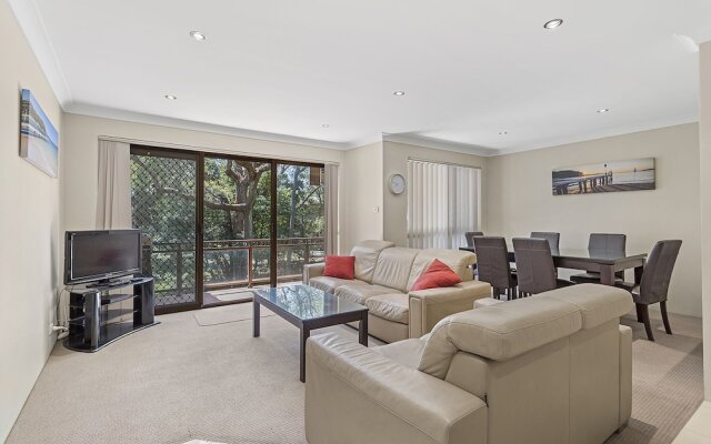 Nicholli, Bay Parklands, Unit 30/2 Gowrie Ave