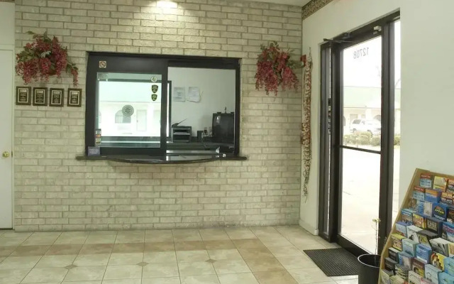 Budget Host, Hempstead Inn