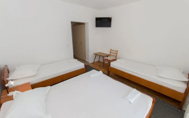 Anka - Amazing Location - SA9