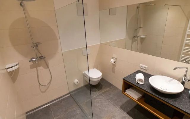 Modern Holidayapartment in Center of Mariapfarr