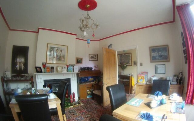 Hamlet House Bb