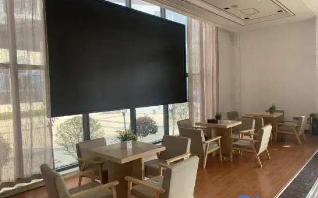 Huajian·LOFT Hotel