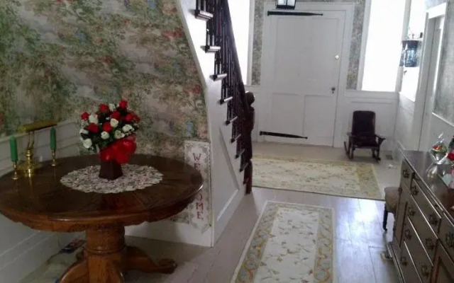 The 1810 Juliand House Bed & Breakfast