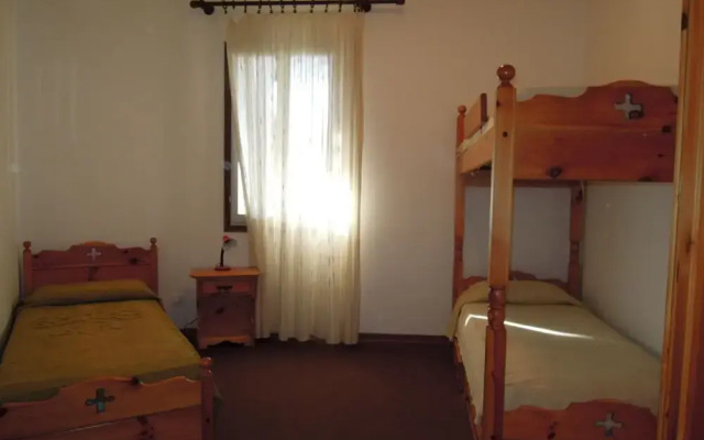 Cozy Stay With Shared Pool