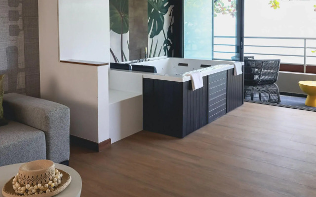 Le Tahiti by Pearl Resorts