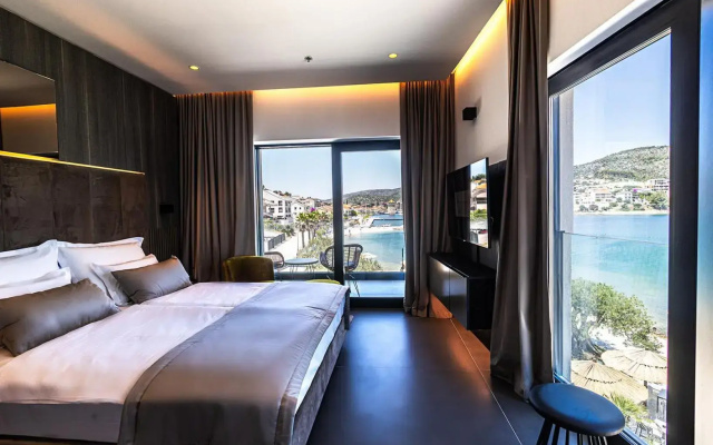 Marinus Beach Hotel