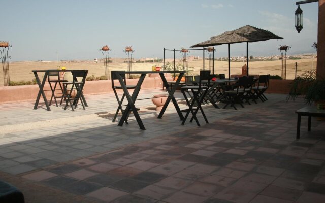 Shems Moon Lodge & Spa