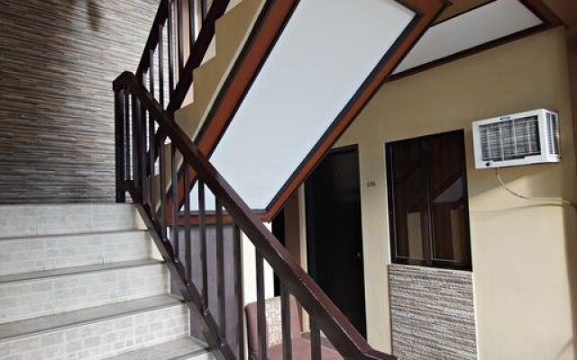 Pacific Palm Suites