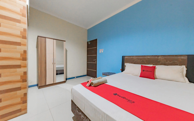 RedDoorz Syariah @ Pangeran Suryanata Samarinda