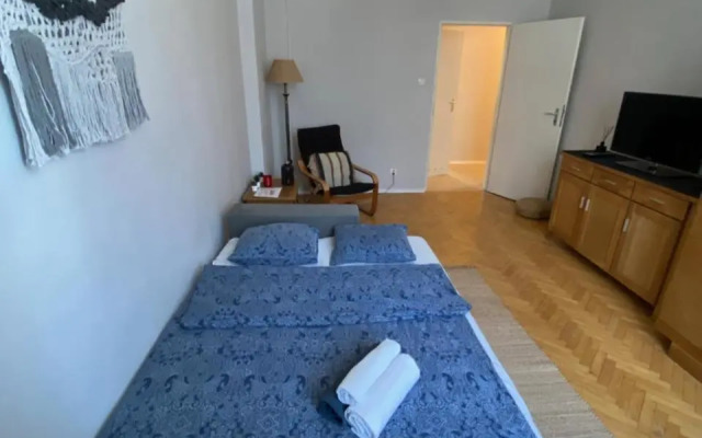 Krucza Street 51 in the City Center