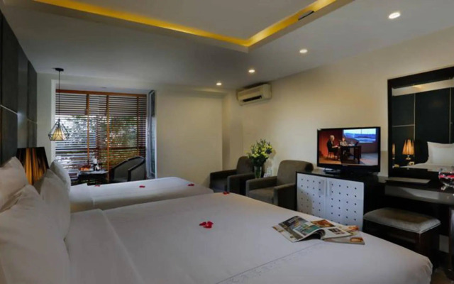 Rising Dragon Palace Hotel