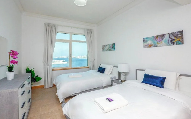 Shoreline #4 Jash Falqua