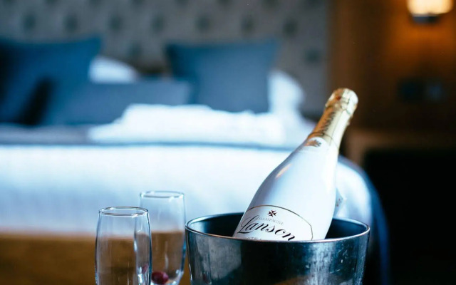 The Redhurst Hotel