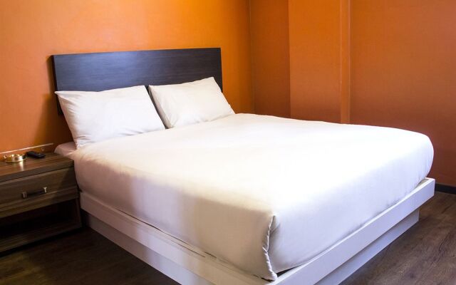 OYO 996 My Home Hotel Cheras Selatan