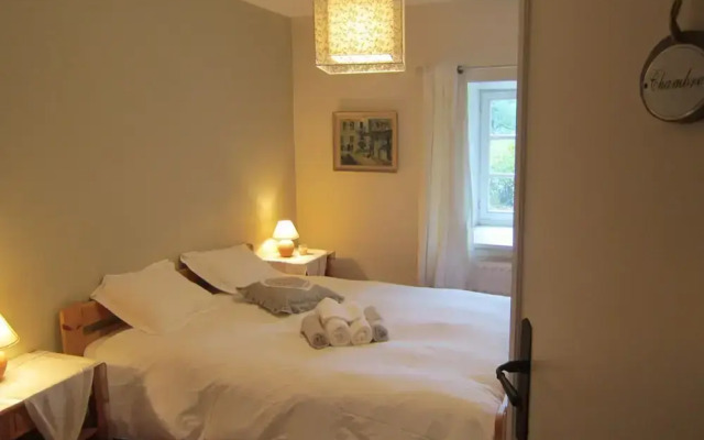 Delightful Castle in Bastogne With Bubble Bath
