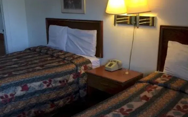 OYO Chamberlyne Motel
