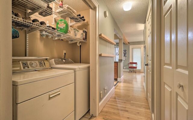 Cozy Conyers Cabin w/ Fireplace & Pool Table!