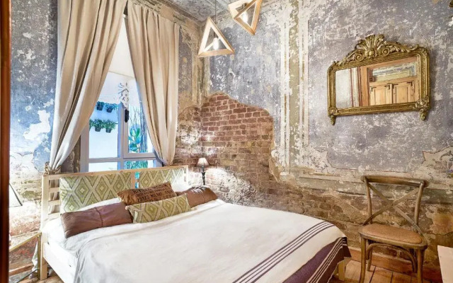 19th Century Luxury Loft in Galata