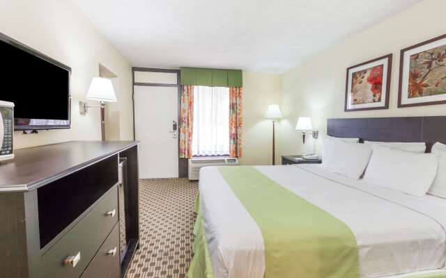 Days Inn by Wyndham Irving Grapevine DFW Airport North