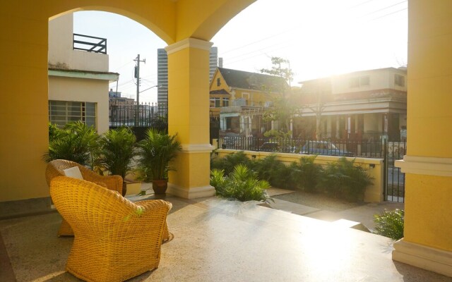 Villa Azurea 7 rooms Vedado