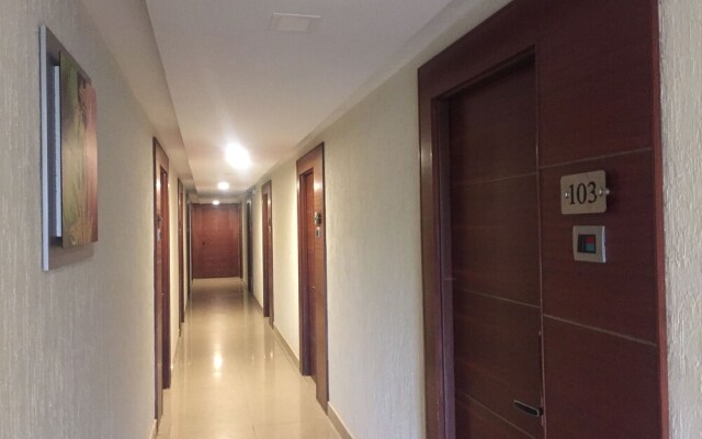 OYO 17102 Hotel Azure Park