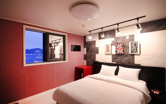 Geoje Island Sadeung K Self Check-in Motel