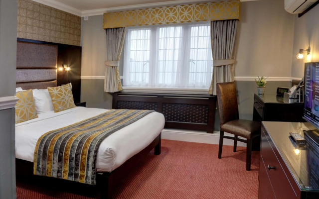 Rogerthorpe Manor Hotel