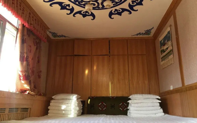 Yangkor Tibetan Homestay - Hostel