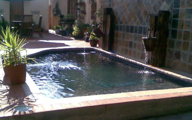 Khokha Moya Guesthouse