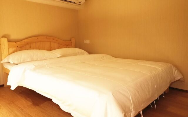 EFC Qingchengli Loft Apartment