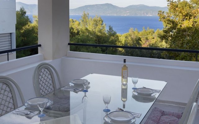 Villa Dream View in Theologos by GHH