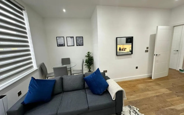 Slough Museum, Two-bedroom Apartment by Belvilla